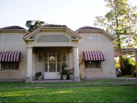 Cno. Gral. Belgrano  al 1470 e/ 460 y 462 City Bell