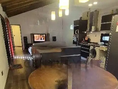 Casa 7 ambientes con 3 baños