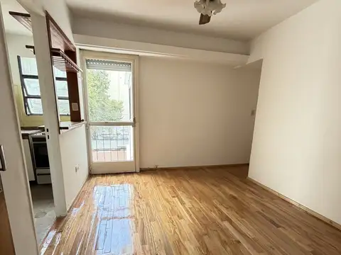 Departamento en Alquiler en Balvanera, $ 490.000