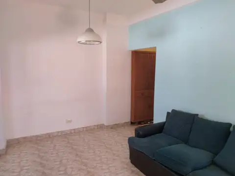 General Lemos 200, Piso 1
