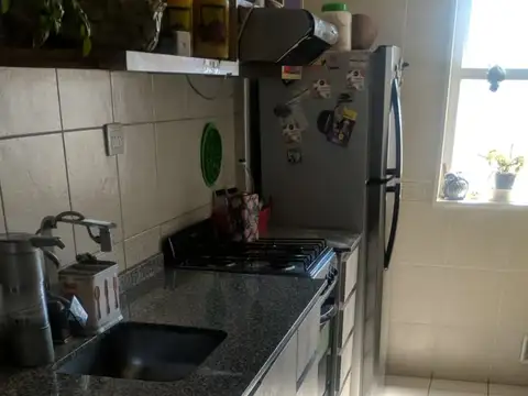 Impecable departamento de 2 amb con balcón en venta en San Cristobal