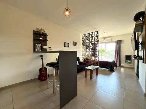 Venta Monoambiente con balcón y terraza exclusiva (Por escalera) en Echesortu, R