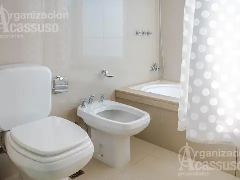Departamento 4 ambientes con 3 baños