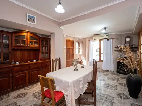 Casa en Venta con 1 cochera