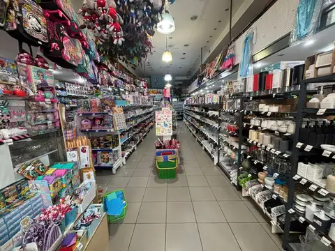  LOCAL EN LOTE PROPIO, SIN EXPENSAS EN EXCELENTE UBICACIÓN 