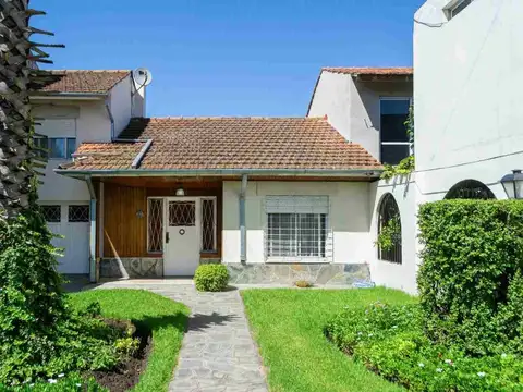 CASA 4 AMBIENTES EN VENTA MONTE GRANDE C/QUINCHO