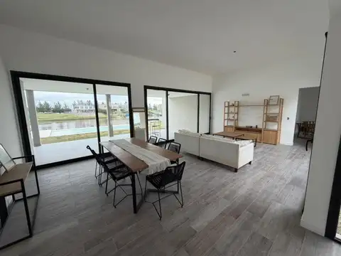 Casa en venta, al Agua en El Naudir - Escobar
