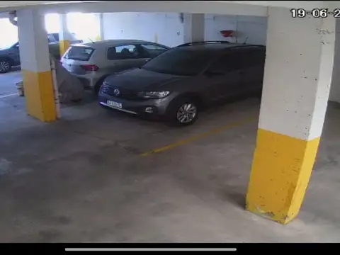 Av De Los Constituyentes 3200 Agronomía Cochera U$12.000