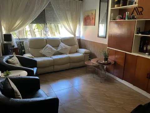 Apartamento en venta c/ cochera en Reserva del Este