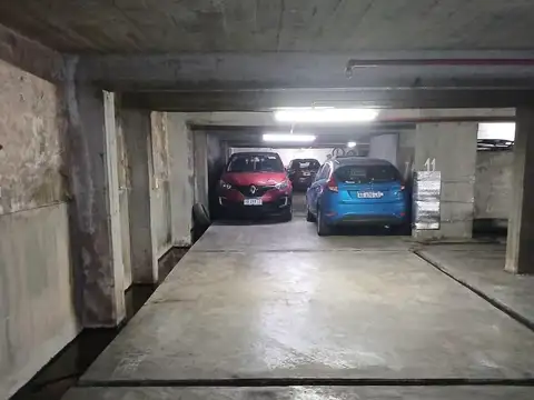 Cochera en venta - 10Mts2 - Lomas de Núñez