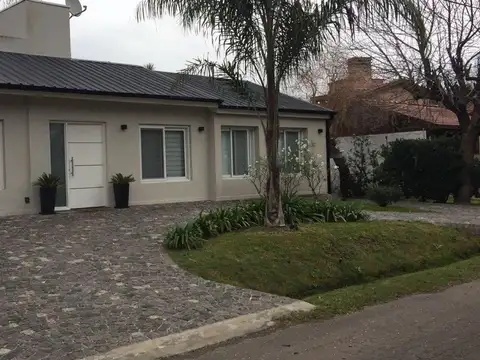 CASA 3 AMBIENTES VENTA COUNTRY BANCO PROVINCIA.