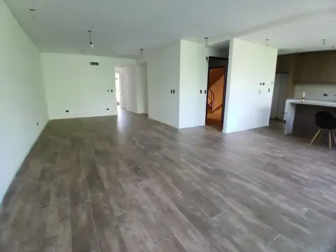 Departamento 4 ambientes con 3 baños