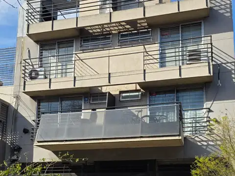 DEPTO DUPLEX 3 AMB VENTA FLORES 2 BAÑOS