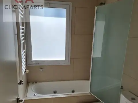 Casa 5 ambientes con 4 baños