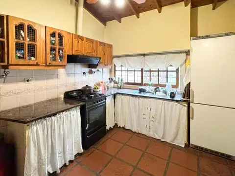 Casa 4 ambientes con 3 baños