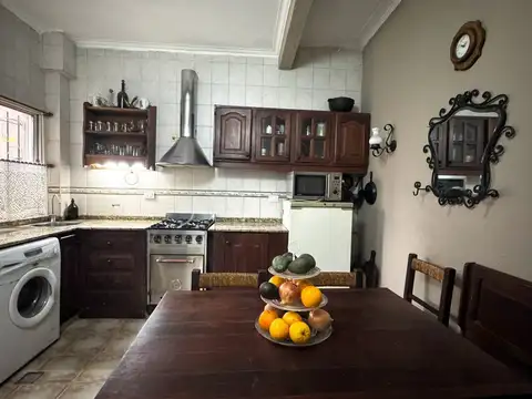 Depto Tipo Casa en Venta en Villa Pueyrredon, USD 180.000