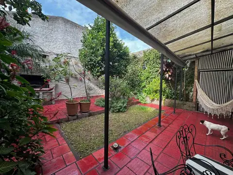 Venta PH 3 amb con PATIO Planta Baja -V Pueyrredón