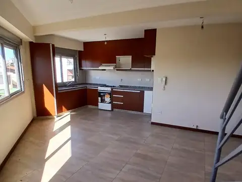 PASAJE DEL COLEGIO 6300, Piso 1