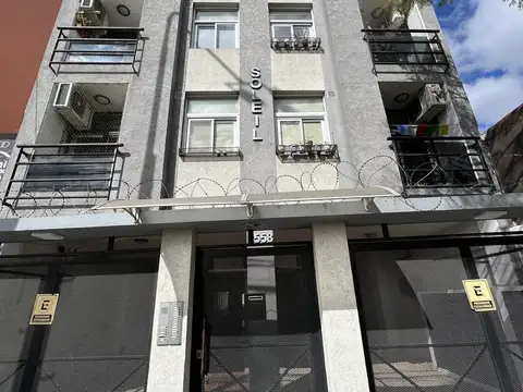 Departamento 2 Ambientes con Cochera en Venta - Haedo