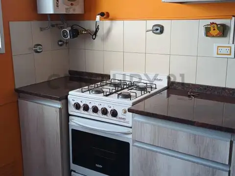 Venta de departamento 3 ambientes en Monte Castro