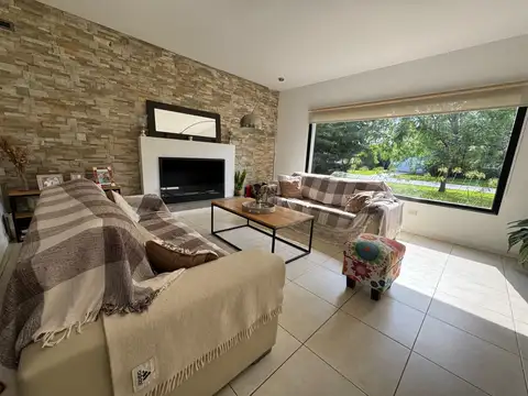 Casa en alquiler amoblada, barrio Talar del Lago 2