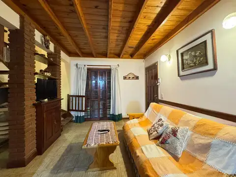 Depto Tipo Casa en Venta con 1 cocheras
