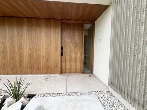 Casa 7 ambientes con 6 baños
