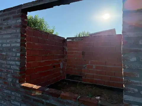 Venta de Terreno con Construcción A.Leyes KM 11.8