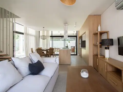 Depto Tipo Casa en Venta de 3 dormitorios