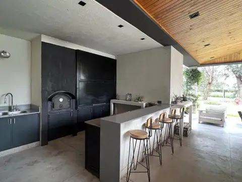 Casa en Alquiler Temporal en Centauros Polo Club, USD 8.000