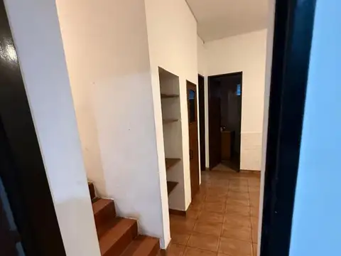 Depto Tipo Casa en Alquiler en Ramos Mejia, $ 1.150.000