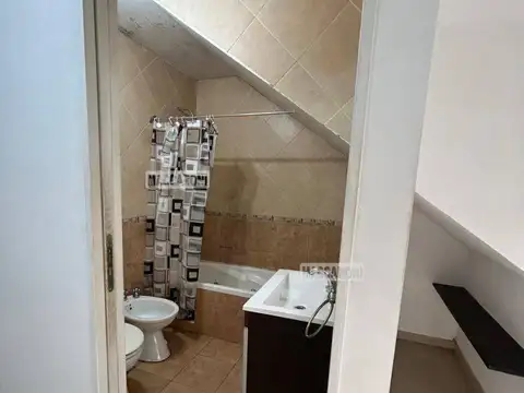 Depto Tipo Casa en Alquiler en Liniers, $ 720.000