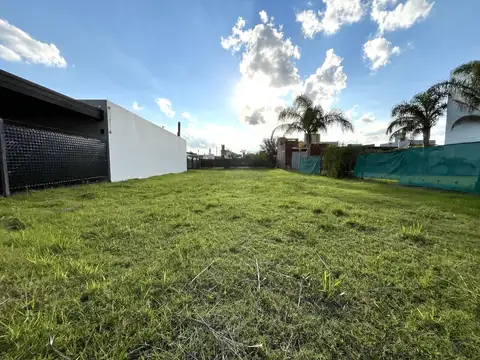 VENTA - Terreno de 360 mts2 en  Tierra de Sueños 2 - Roldan.