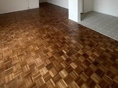 Oficina 4 ambientes con 1 baño