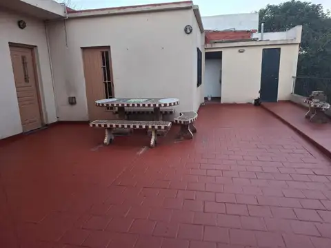 Depto Tipo Casa en Alquiler de 3 ambientes