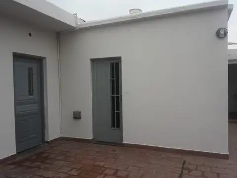 Depto Tipo Casa en Alquiler de 2 dormitorios