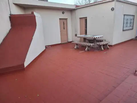 PH 3 AMBIENTES, SIN EXPENSAS. TERRAZA PROPIA, Caseros