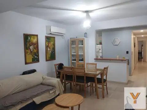 Departamento en venta - 2 Dormitorios 2 Baños - Cochera - 84Mts2 - Villa Elvira, La Plata