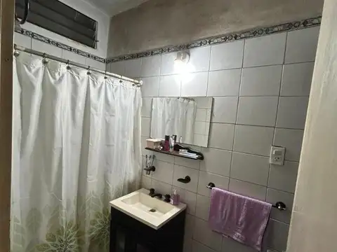 Casa 4 ambientes con 1 baño