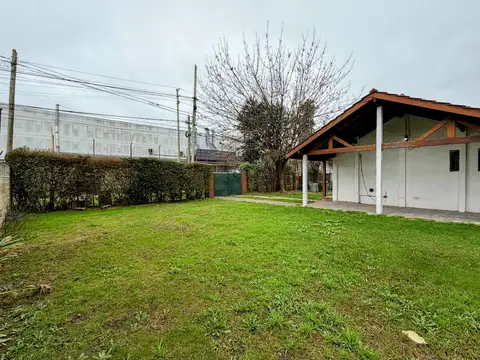 Casa en Venta con 4 cocheras