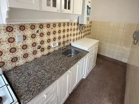 Peron 1100 , Piso 3º