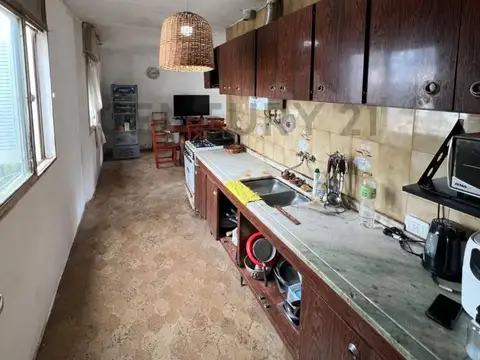 Casa 5 ambientes con 2 baños