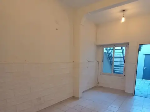 Depto Tipo Casa en Alquiler de 3 ambientes
