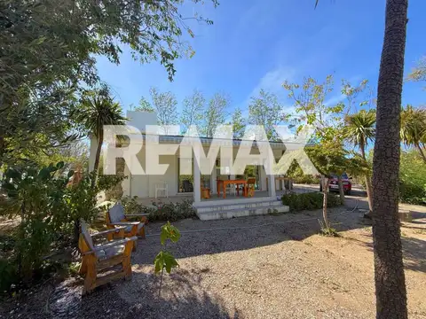 VENTA CASA CON PILETA Y BIOSFERA EN LAS GRUTAS