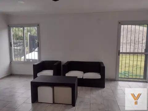 Casa en venta - 2 Dormitorios 2 Baños - Moreno