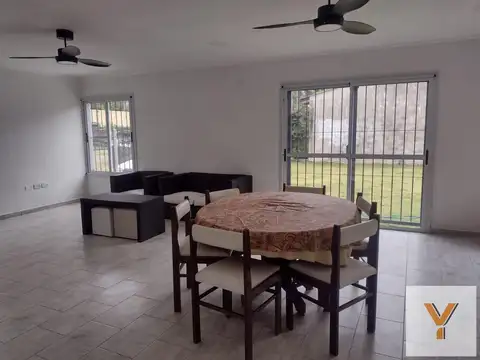 Casa 3 ambientes con 2 baños