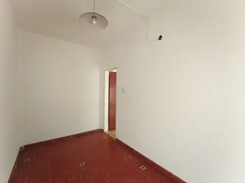 Depto Tipo Casa en Venta en Villa Sarmiento, USD 109.000
