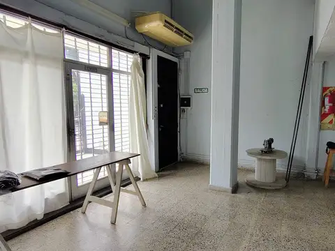 Local en Alquiler Via Púb.