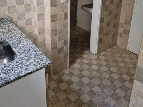 Paraná 700, Piso 5