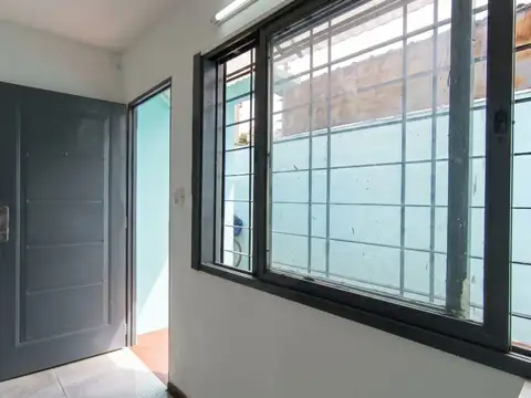 Depto Tipo Casa en Alquiler en Ituzaingó, $ 350.000